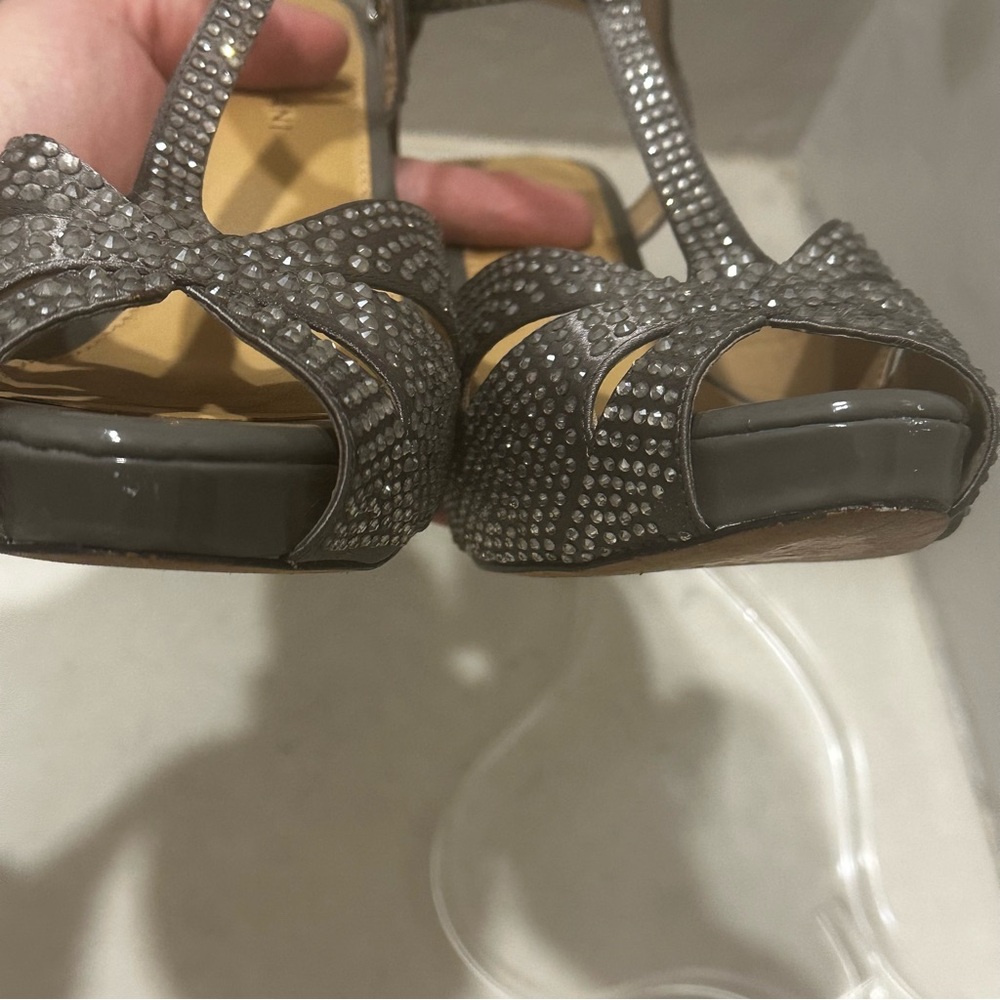 Antonio Melani Gray Rhinestone Heels Womens Size 8 Peep Toe 4” Heel - Picture 9 of 11